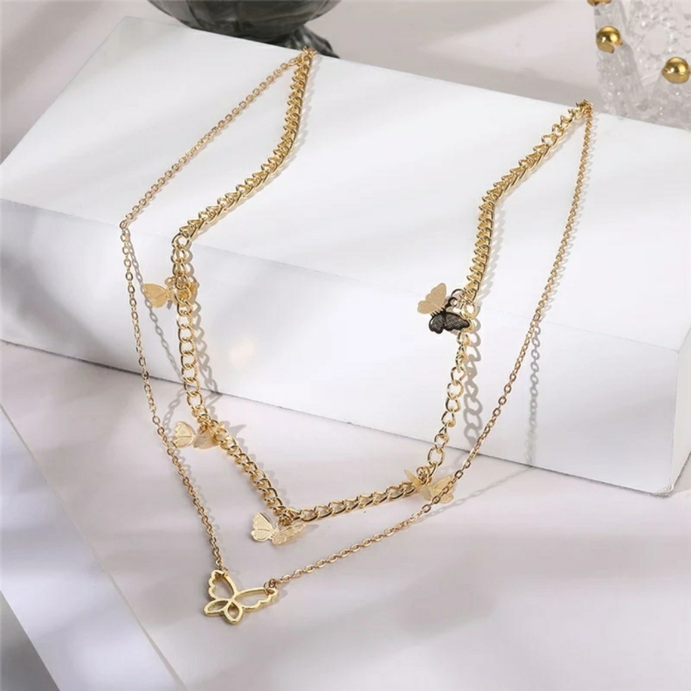 🦋 layered gold plated butterfly necklace - Picture 4 of 4